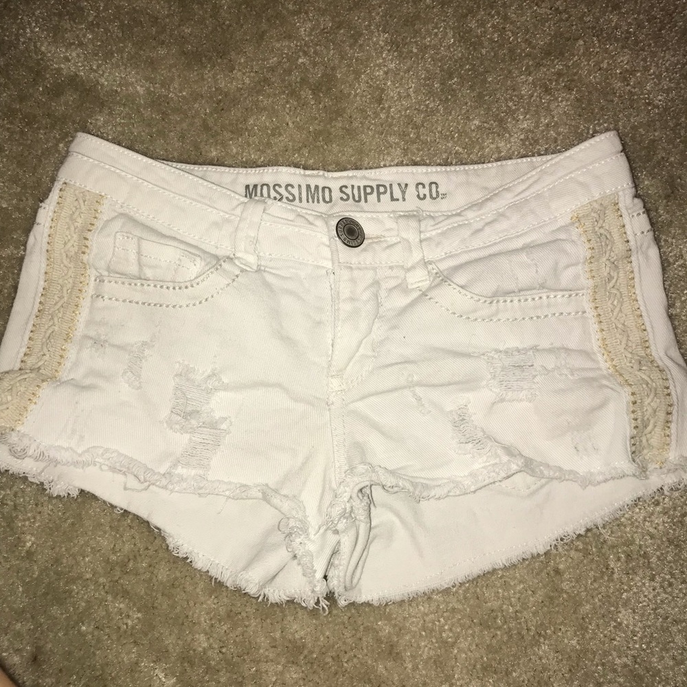 white distressed shorts